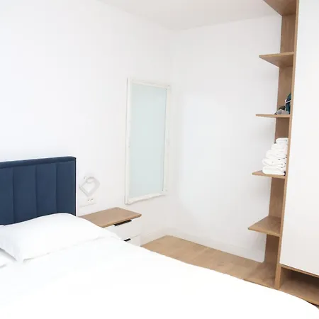 Orchide Mine Peza * 地拉那