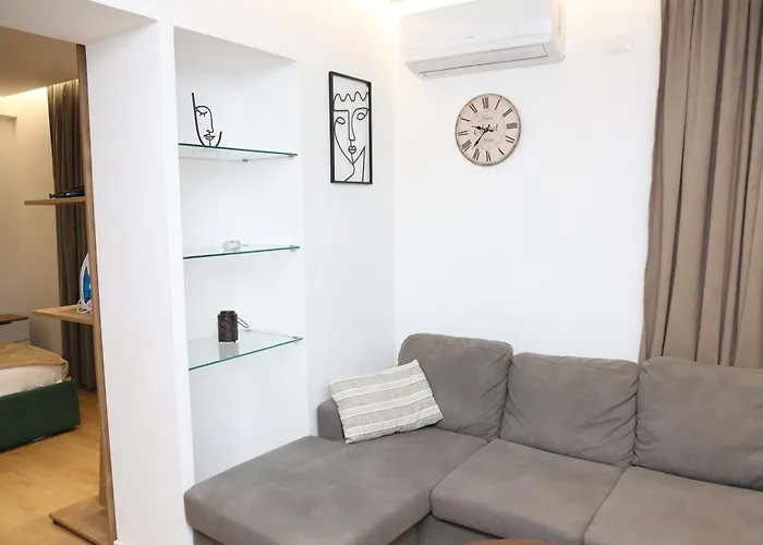 Orchide Mine Peza * Tirana